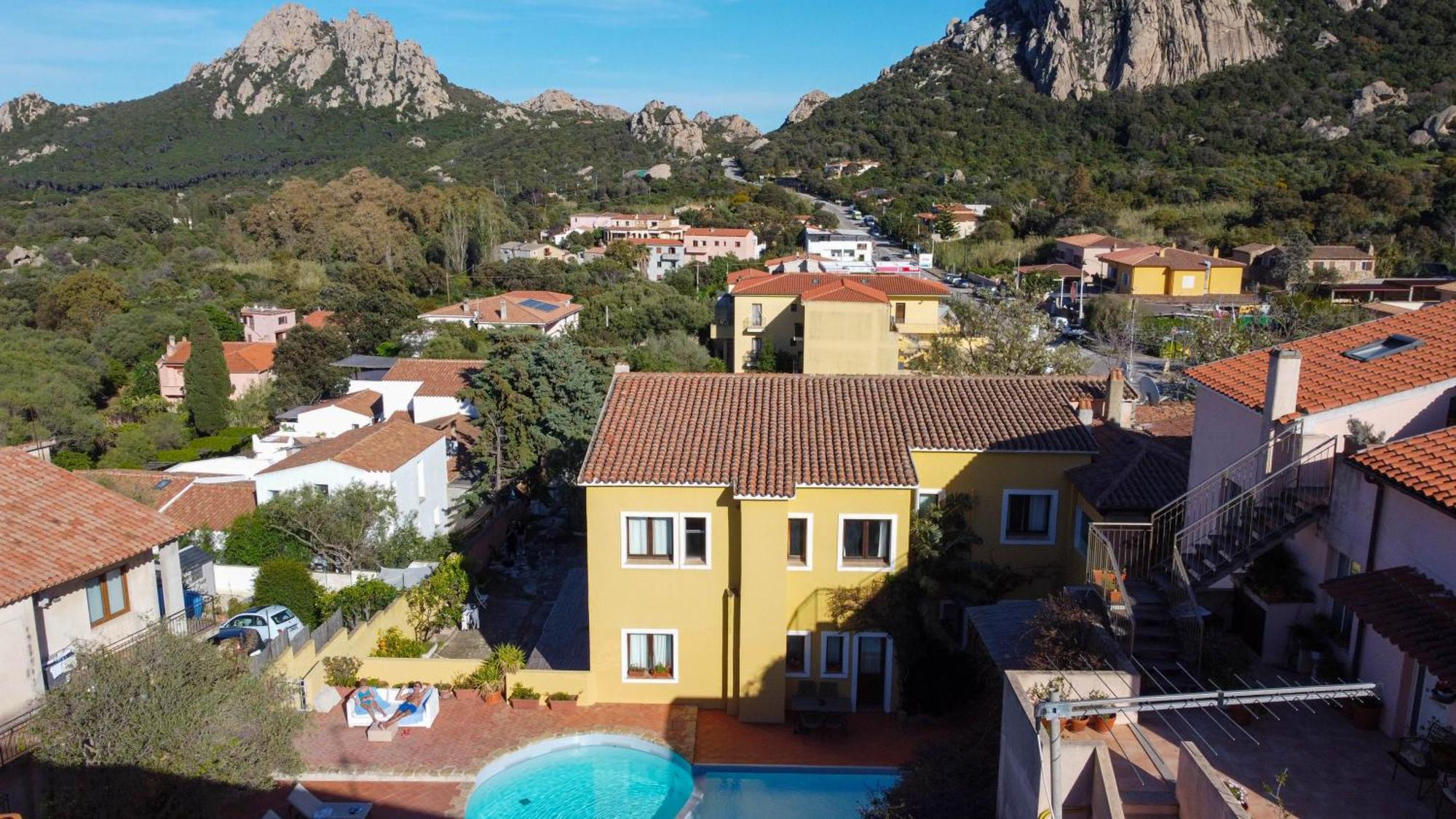 Boutique Hotel Sant'Andrea & Relais San Pantaleo Bagian luar foto