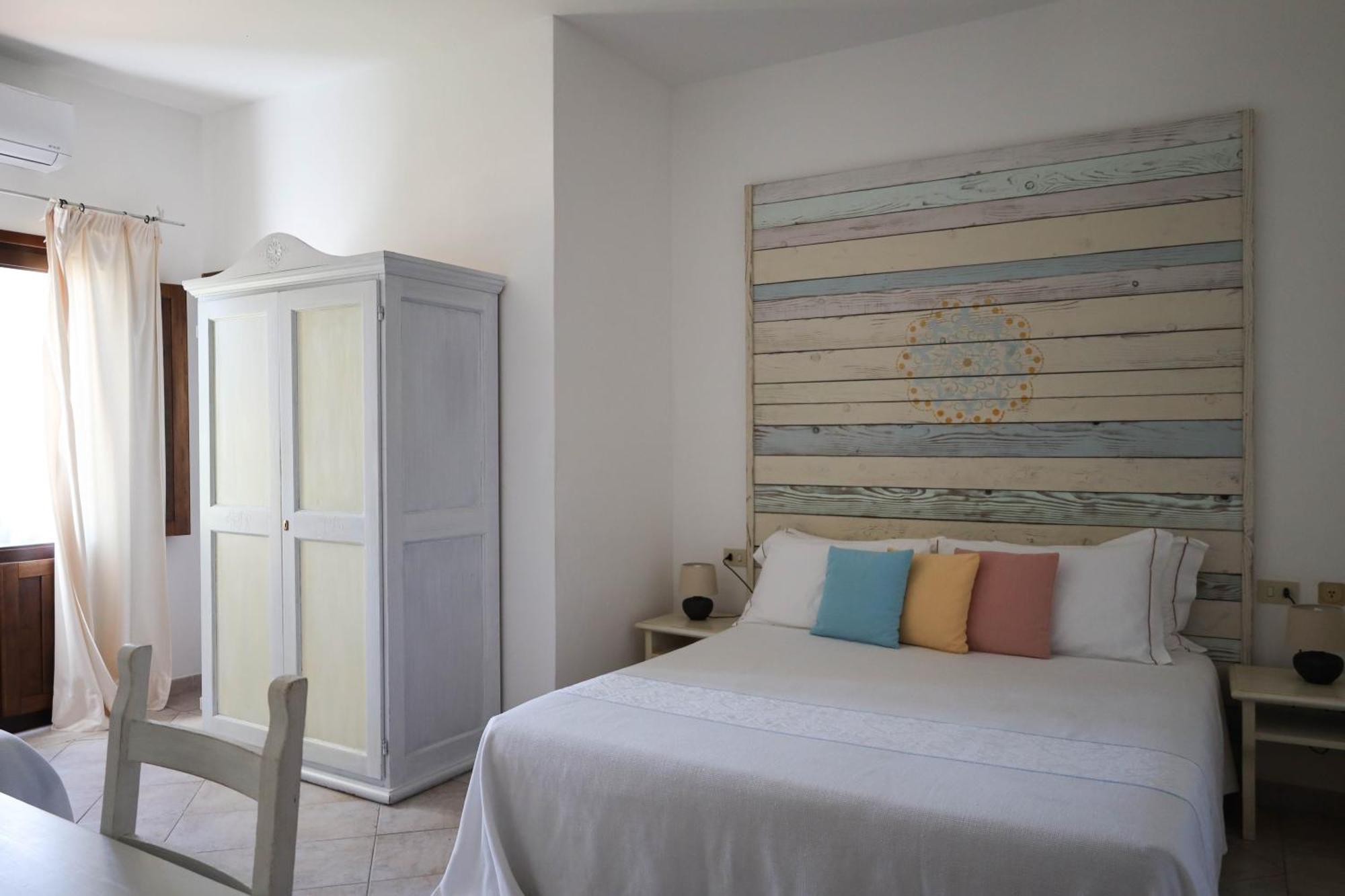 Boutique Hotel Sant'Andrea & Relais San Pantaleo Bagian luar foto