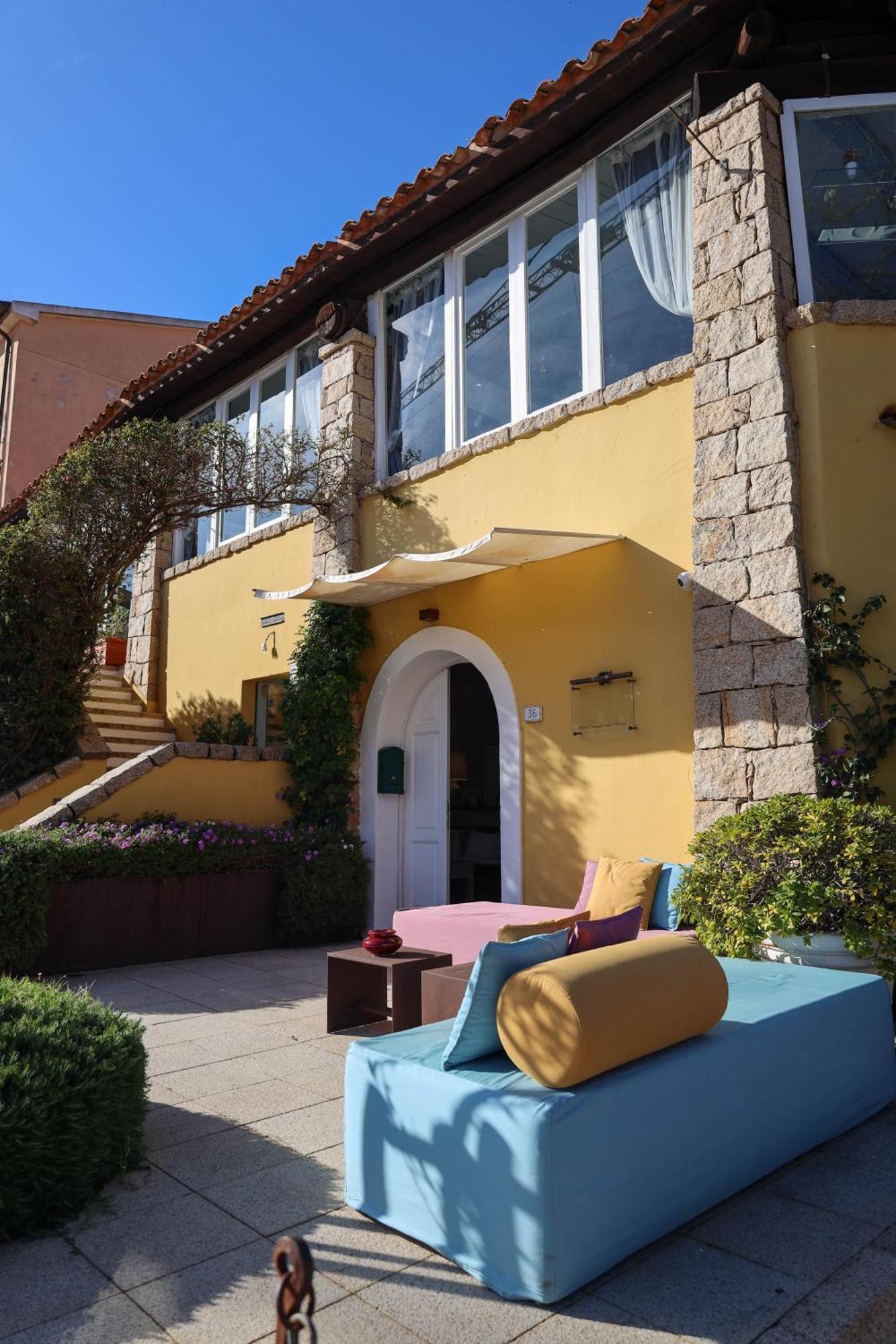 Boutique Hotel Sant'Andrea & Relais San Pantaleo Bagian luar foto