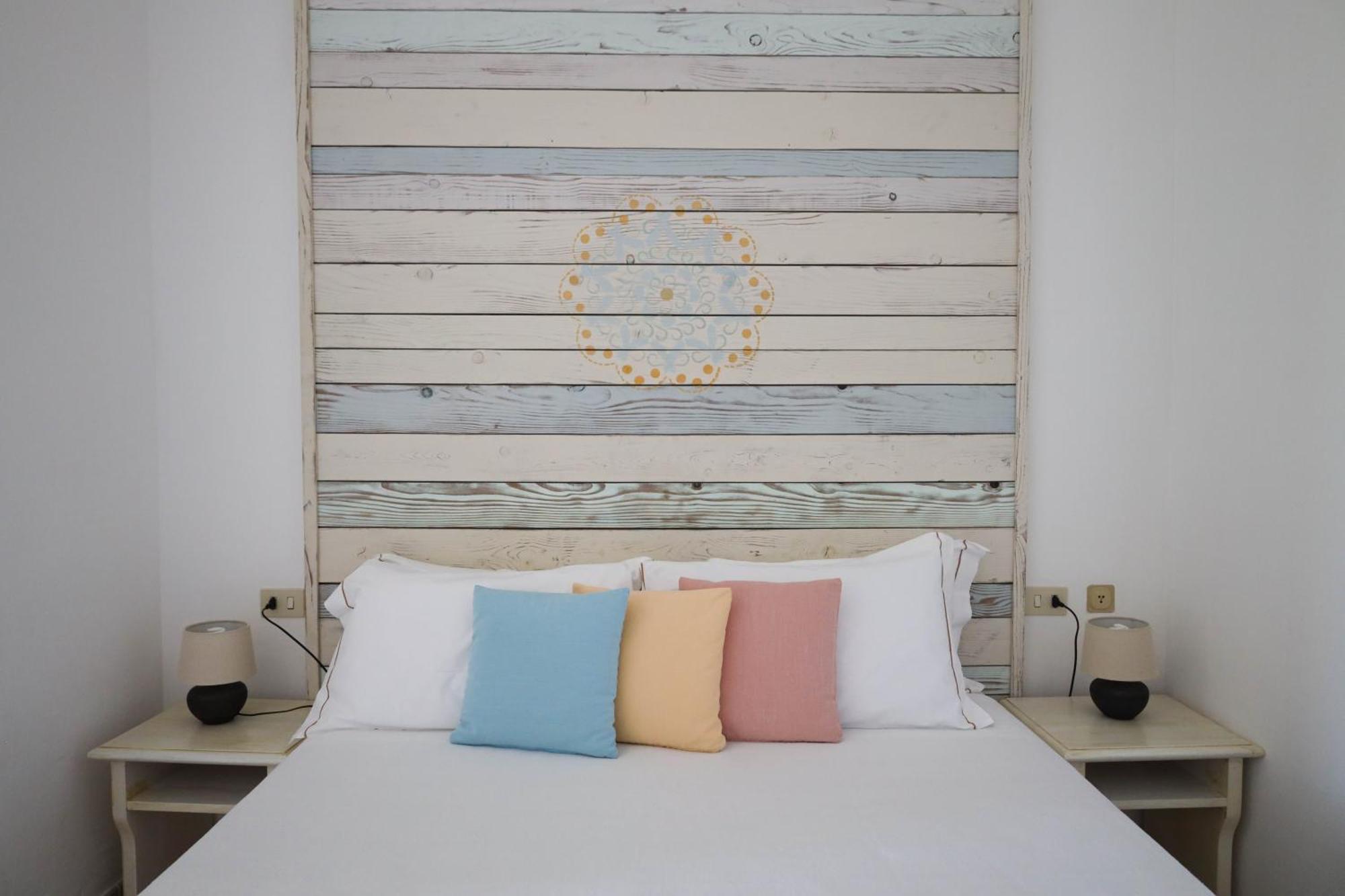 Boutique Hotel Sant'Andrea & Relais San Pantaleo Bagian luar foto