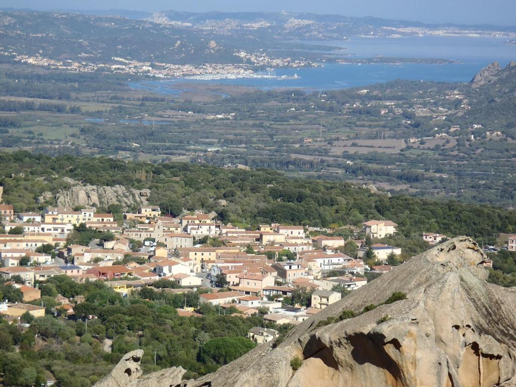 Boutique Hotel Sant'Andrea & Relais San Pantaleo Bagian luar foto