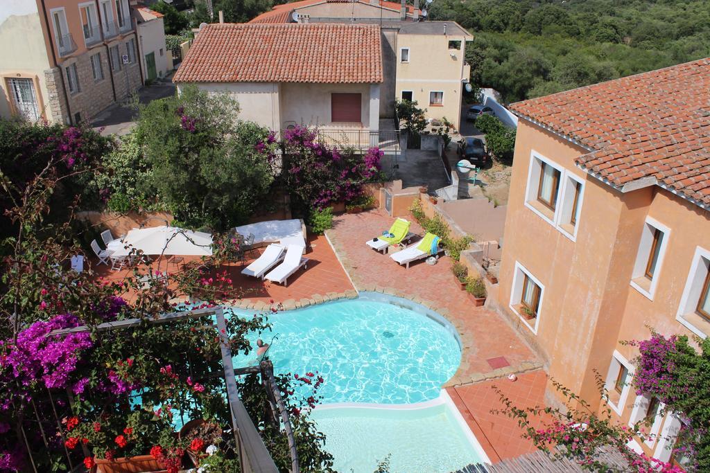Boutique Hotel Sant'Andrea & Relais San Pantaleo Bagian luar foto