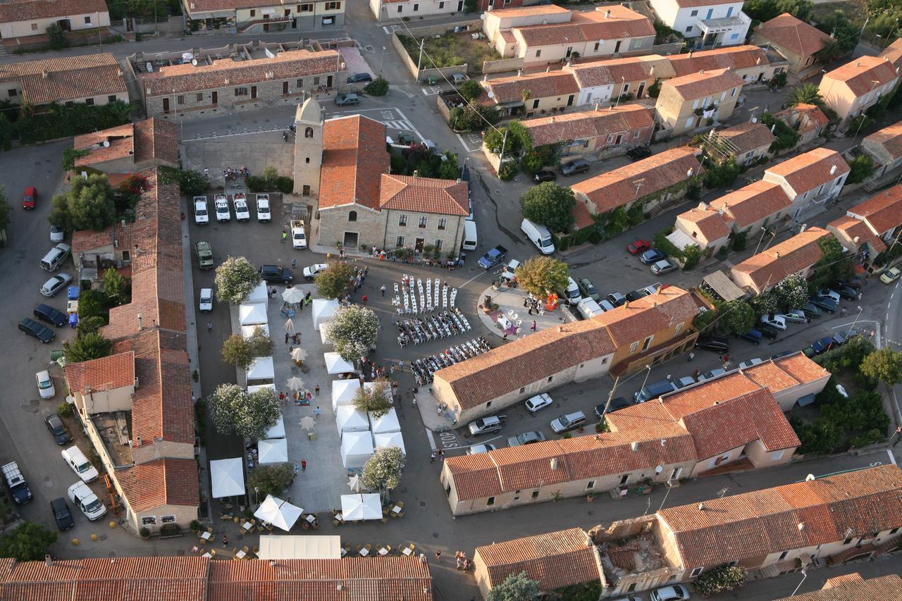 Boutique Hotel Sant'Andrea & Relais San Pantaleo Bagian luar foto