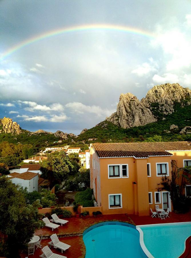 Boutique Hotel Sant'Andrea & Relais San Pantaleo Bagian luar foto