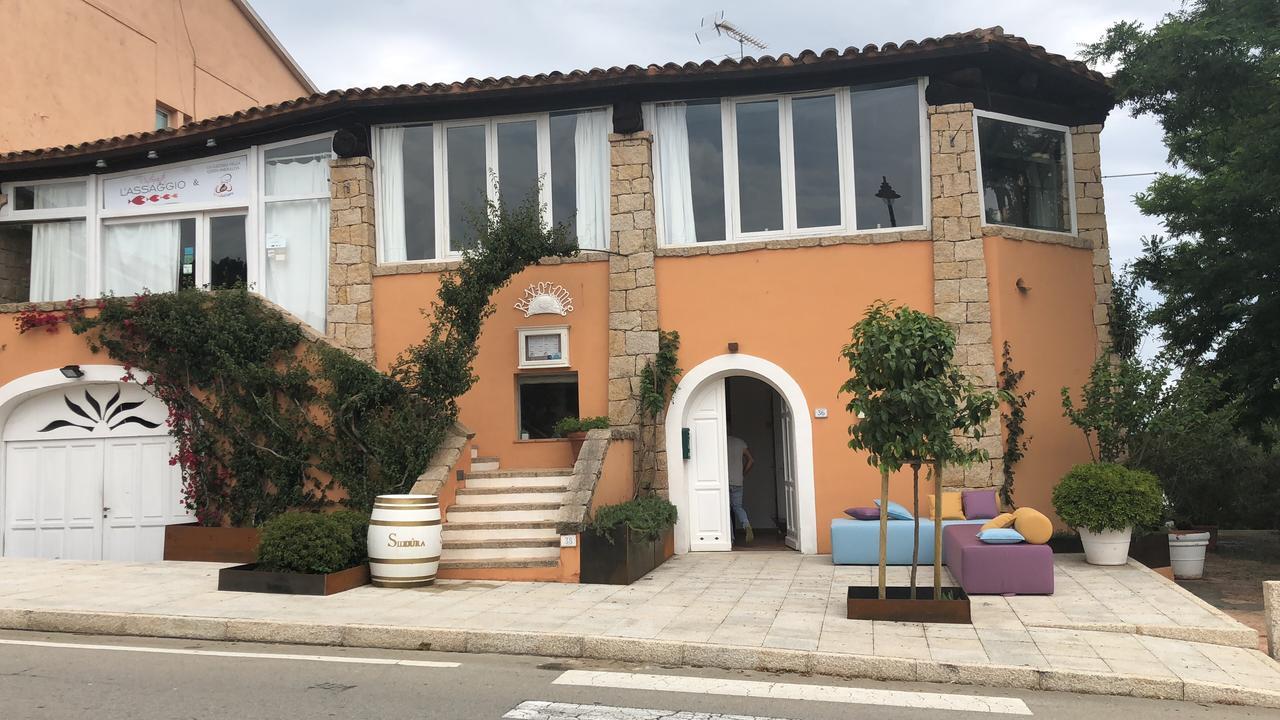 Boutique Hotel Sant'Andrea & Relais San Pantaleo Bagian luar foto