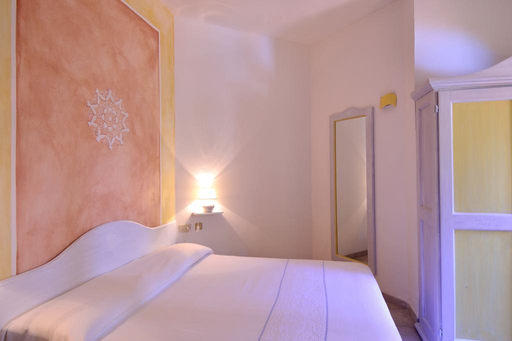 Boutique Hotel Sant'Andrea & Relais San Pantaleo Bagian luar foto