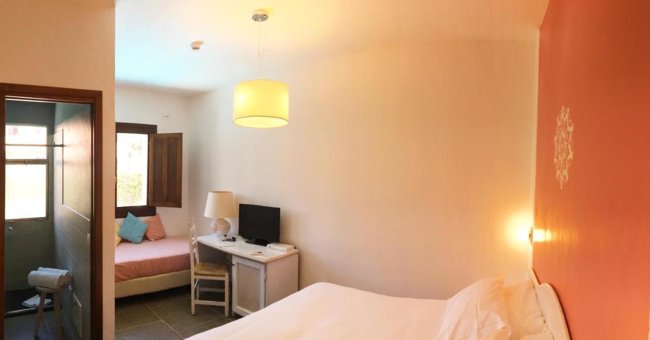 Boutique Hotel Sant'Andrea & Relais San Pantaleo Bagian luar foto